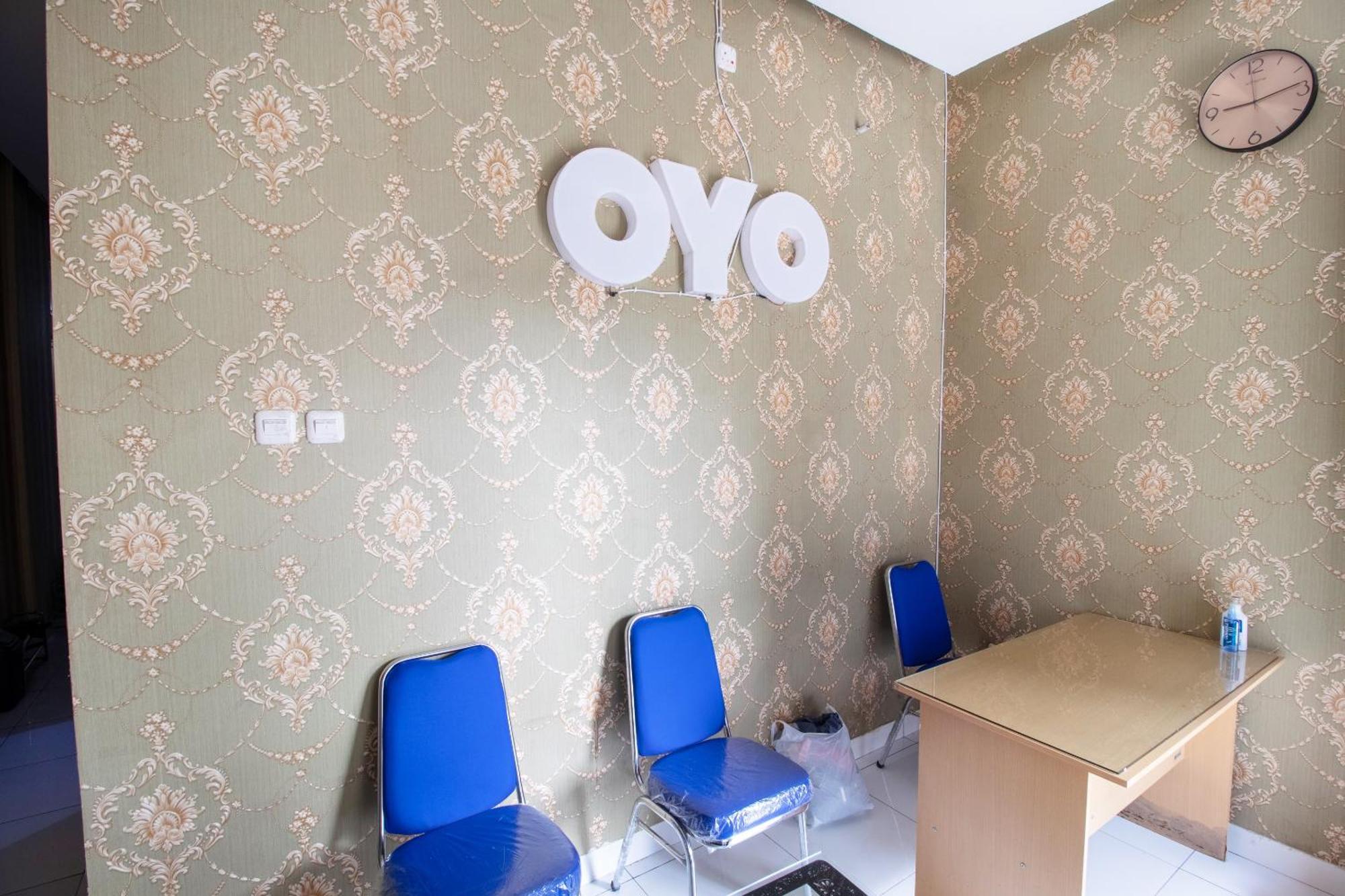 Oyo 3253 Sofia Residence Telukjambe Exterior photo